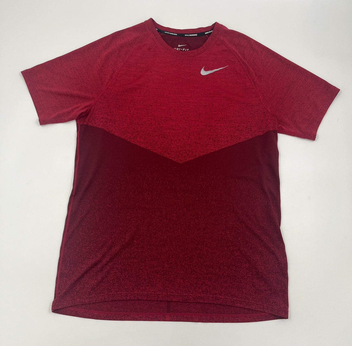 NIKE T-SHIRT