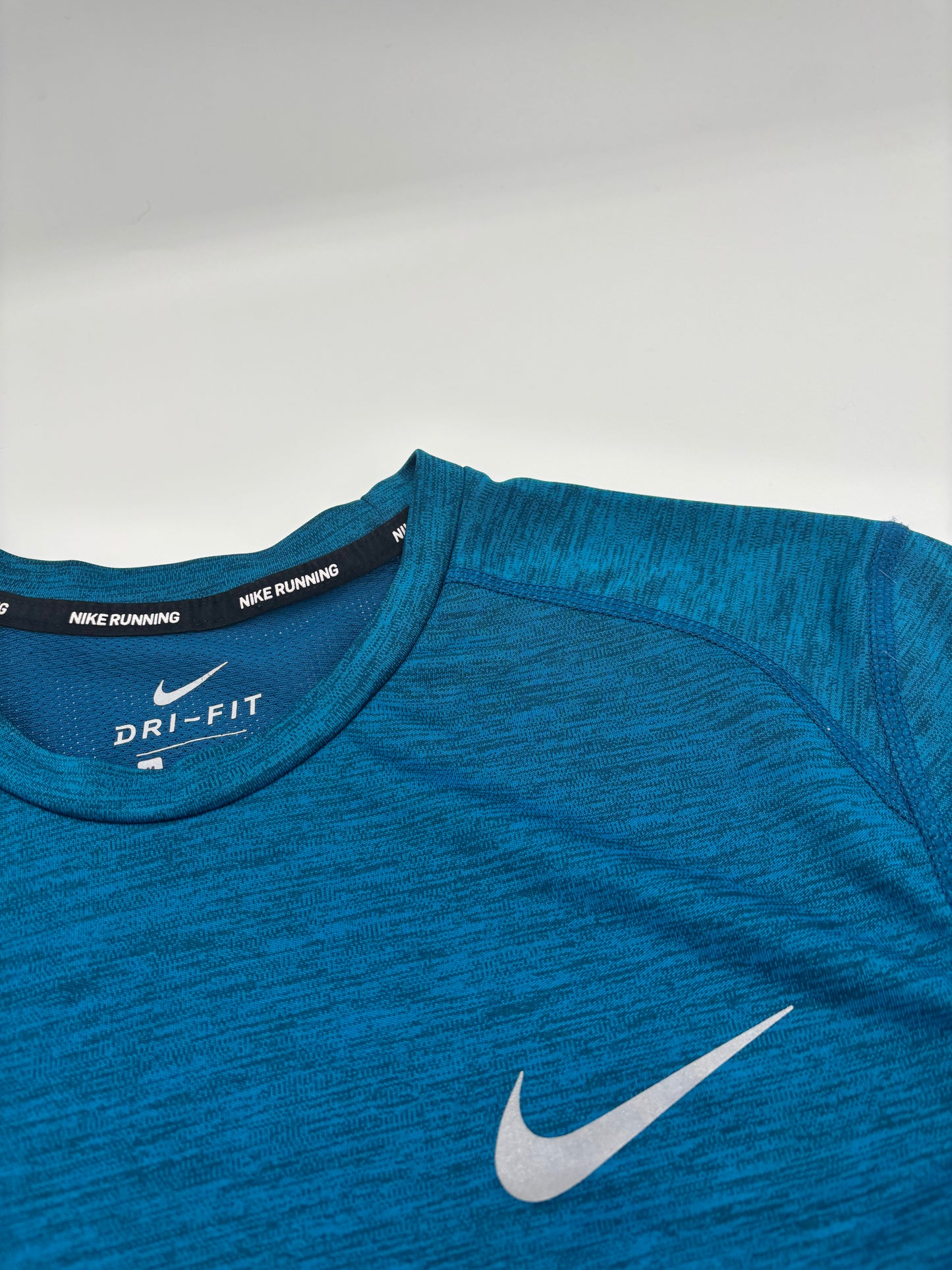 NIKE T-SHIRT