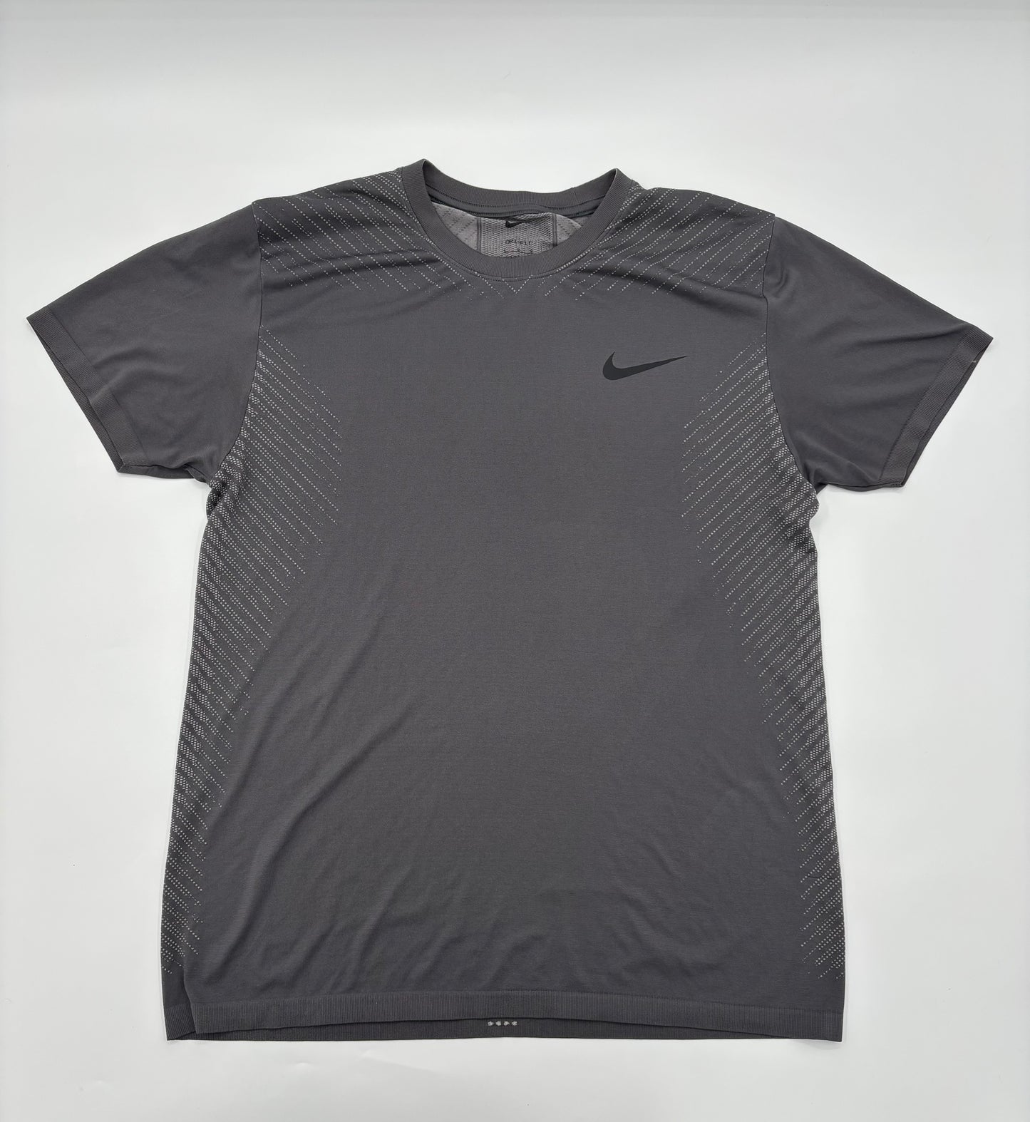 NIKE T-SHIRT