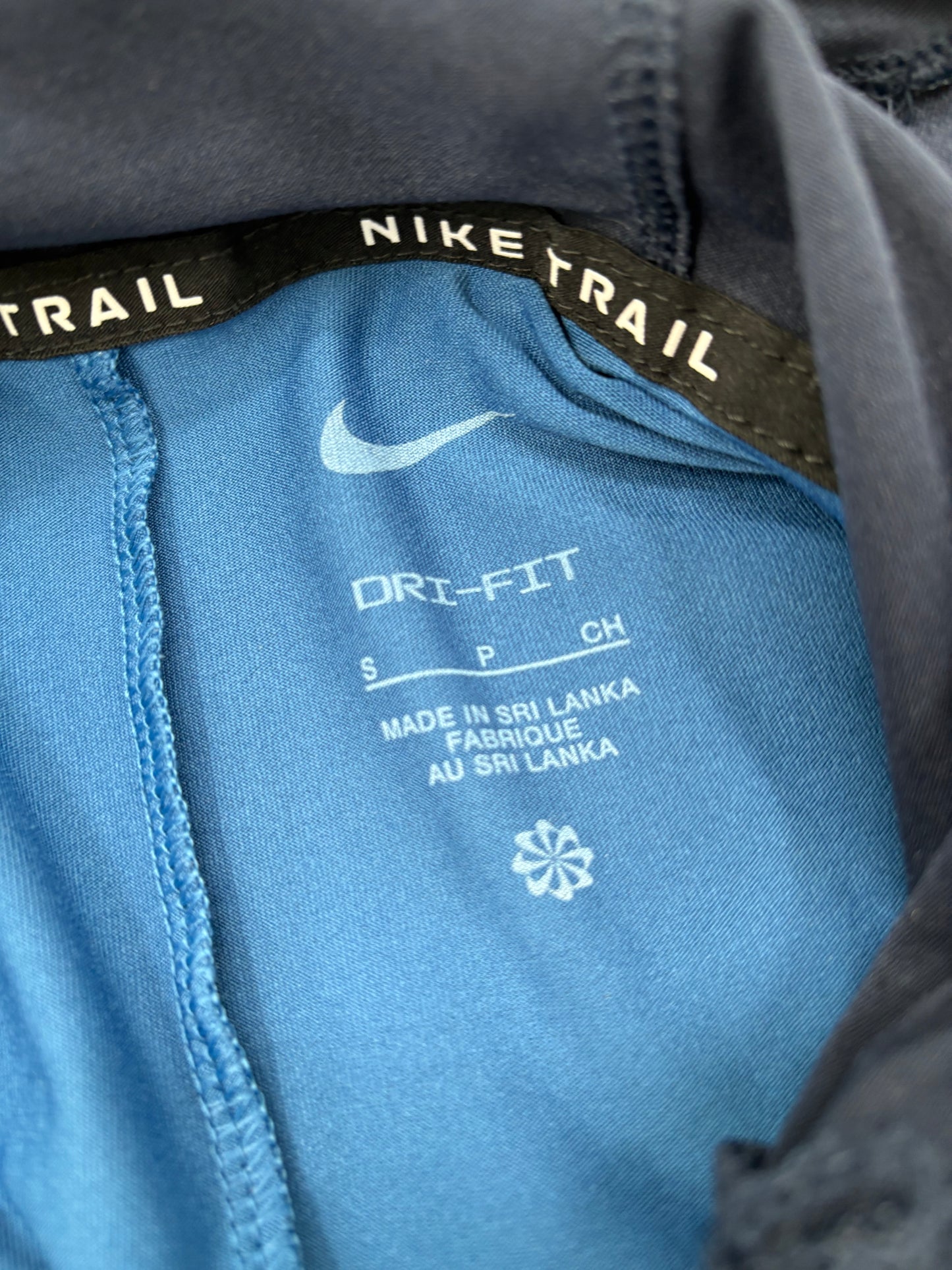 NIKE TRAIL HOODIE