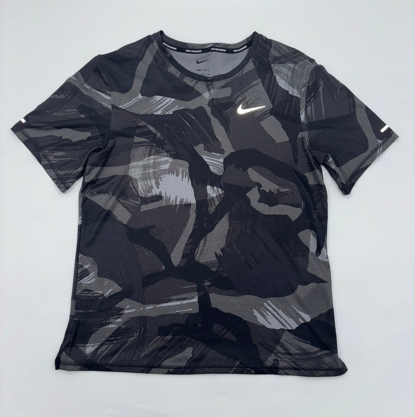 NIKE T-SHIRT