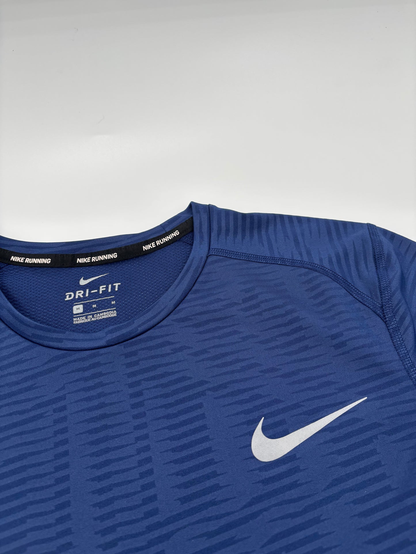 NIKE T-SHIRT