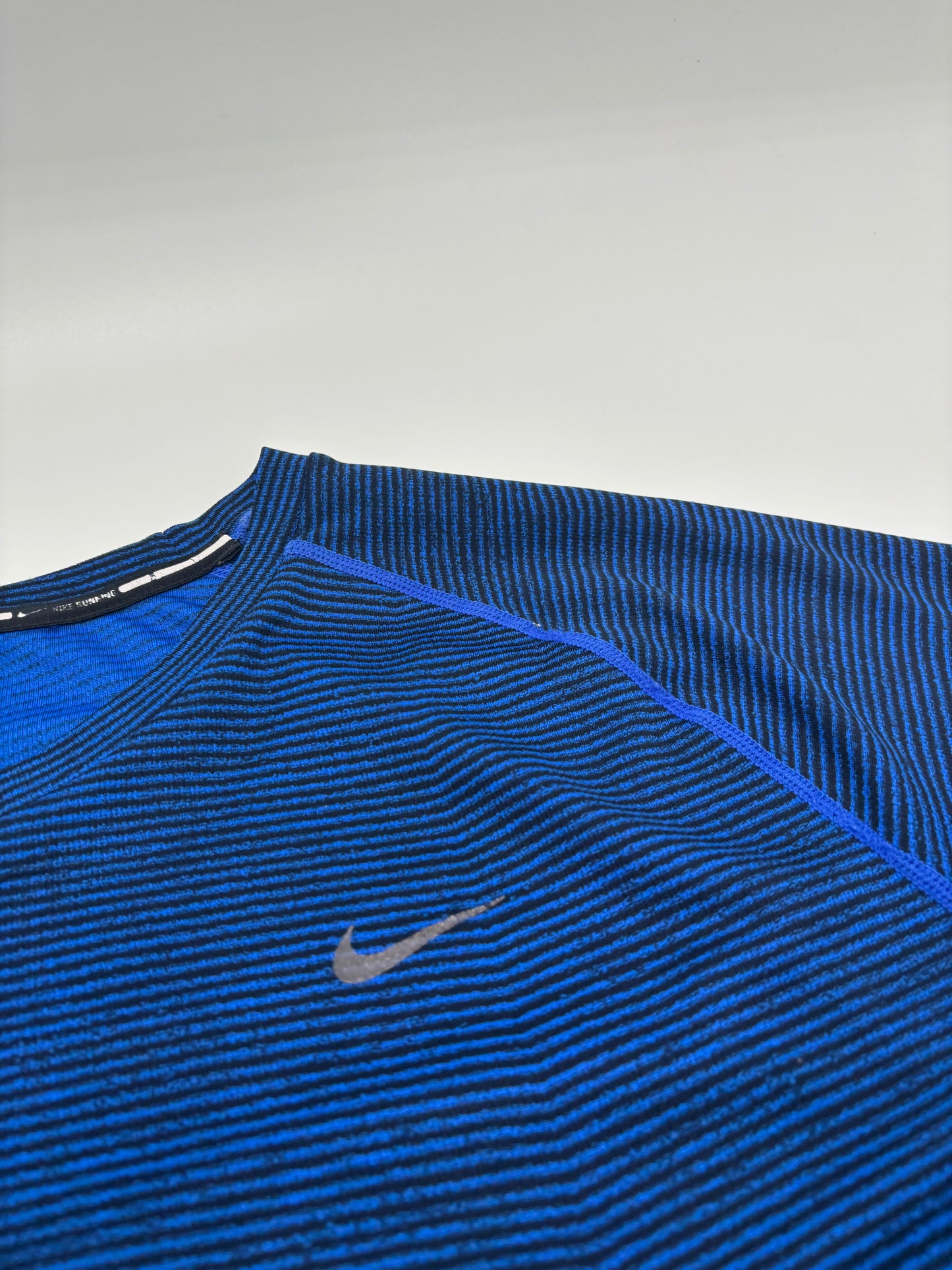 NIKE T-SHIRT