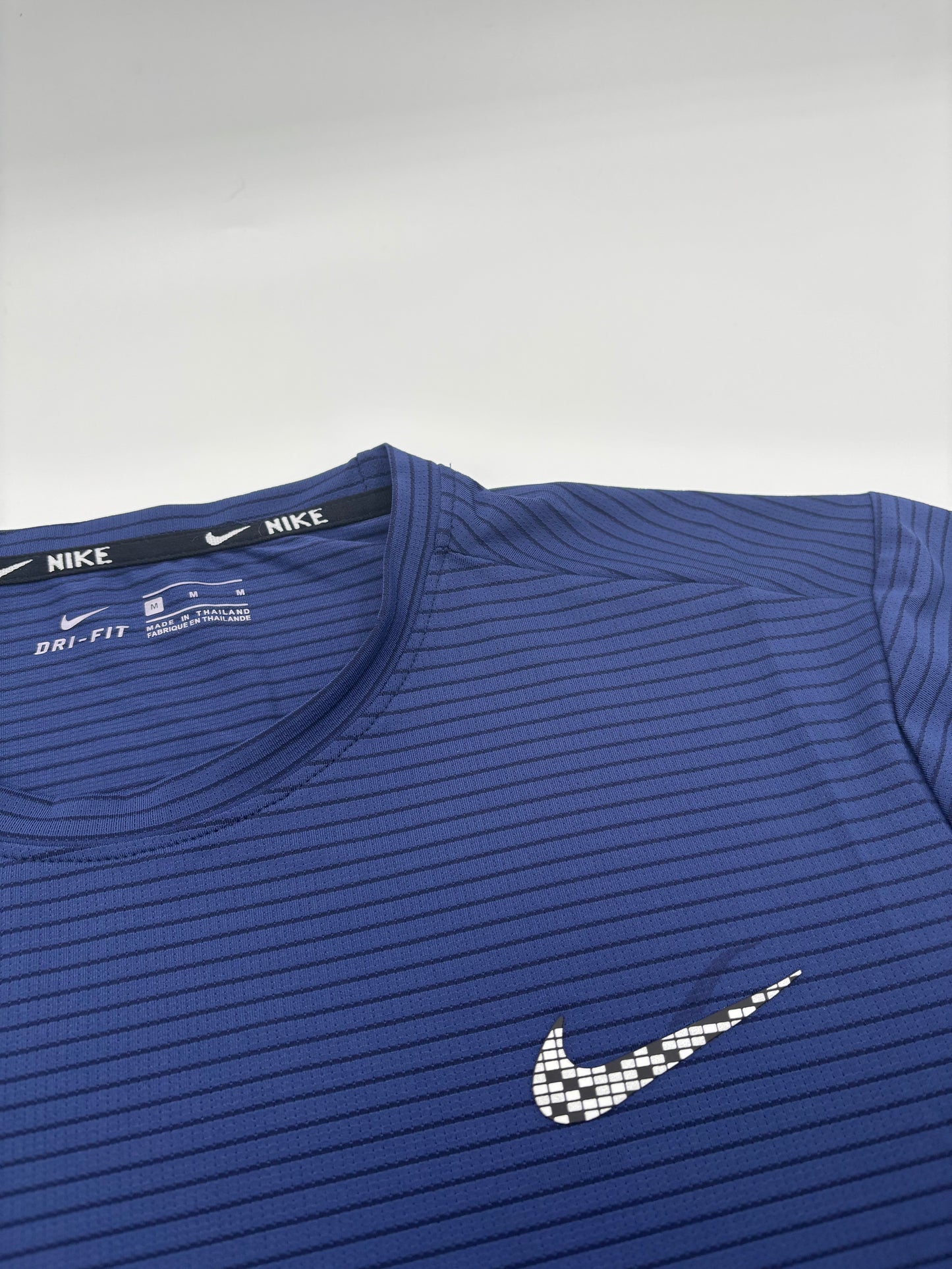 NIKE T-SHIRT