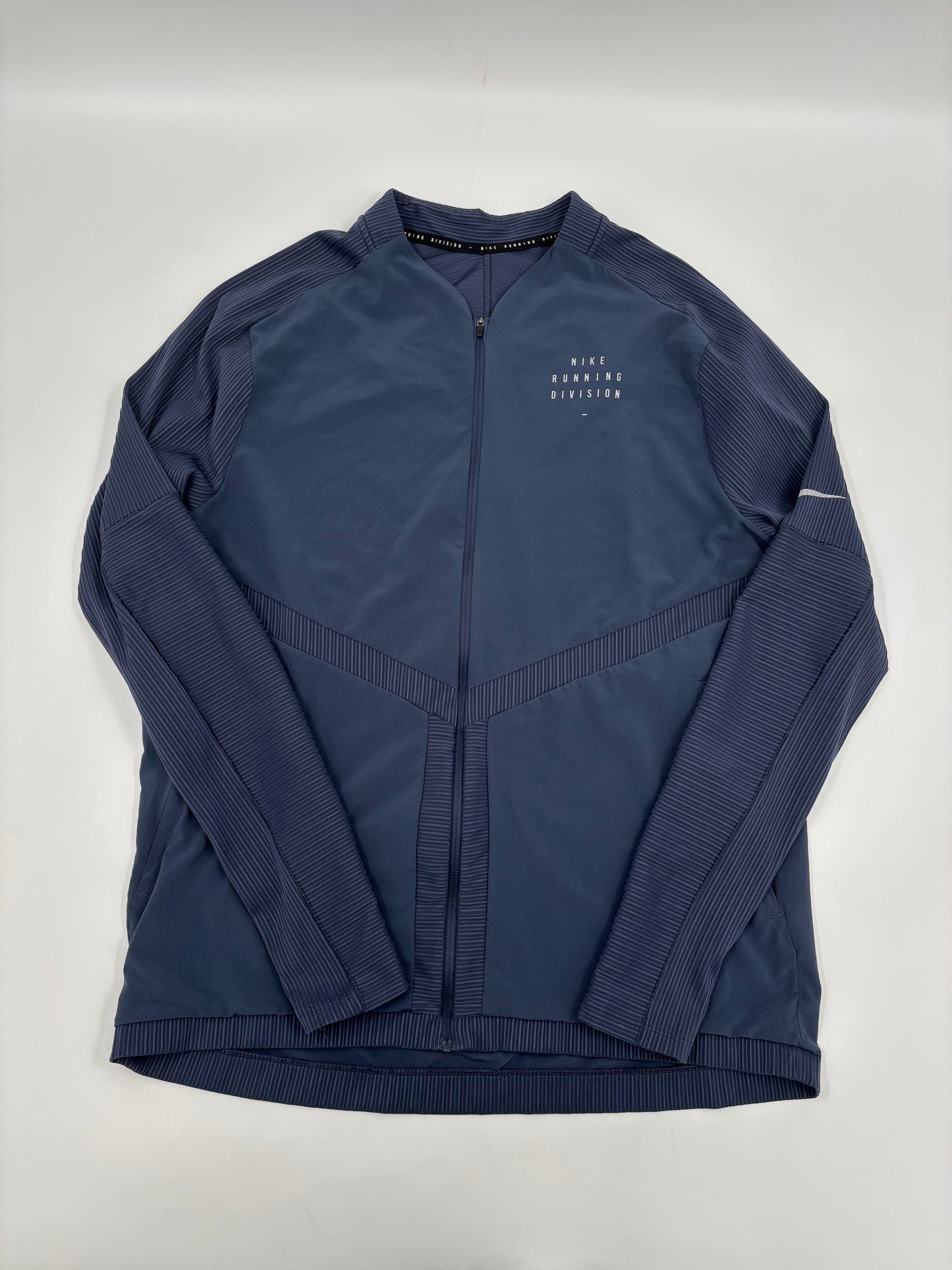 NIKE RUNNING DIVISION JACKET