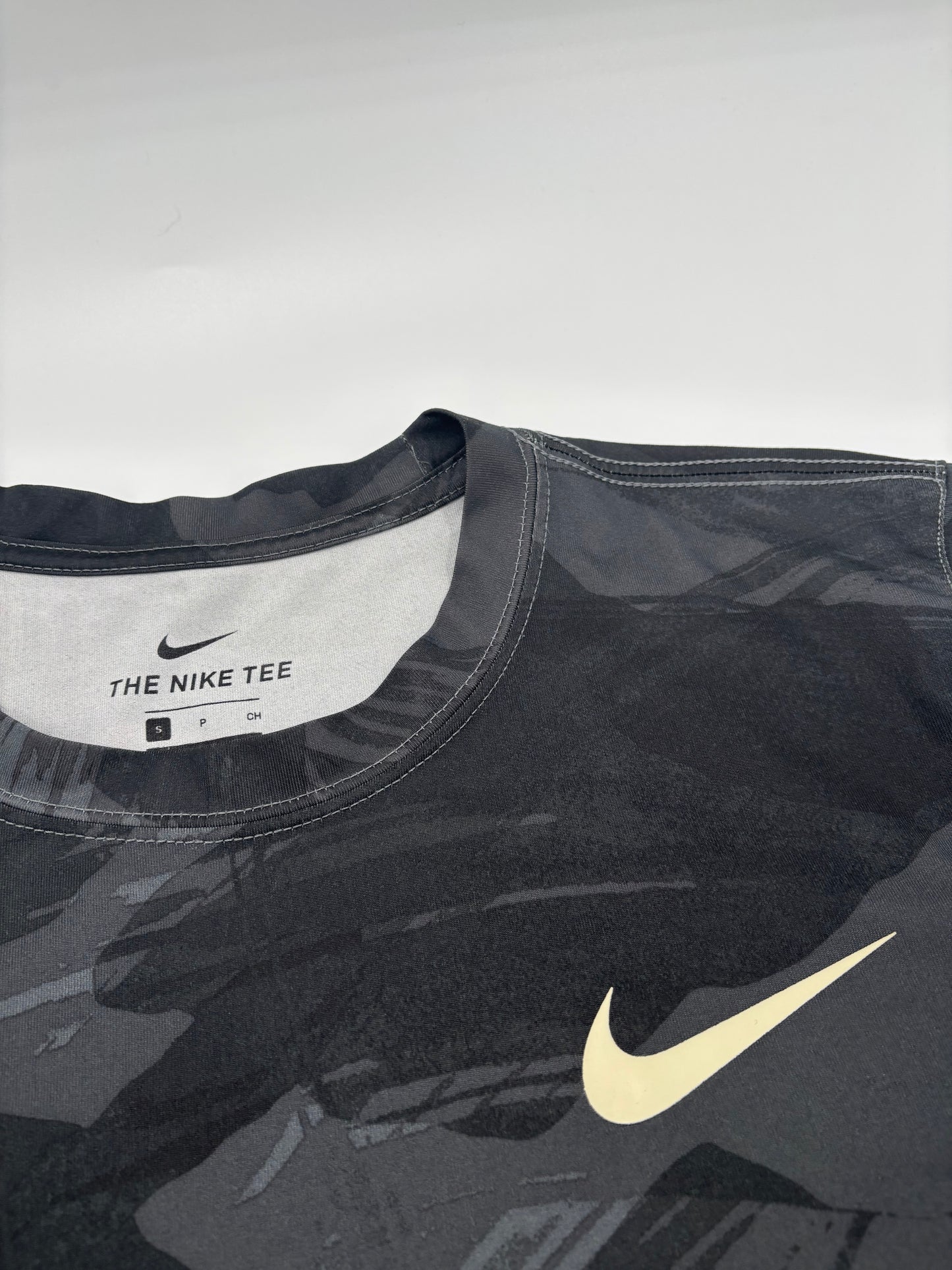 NIKE T-SHIRT