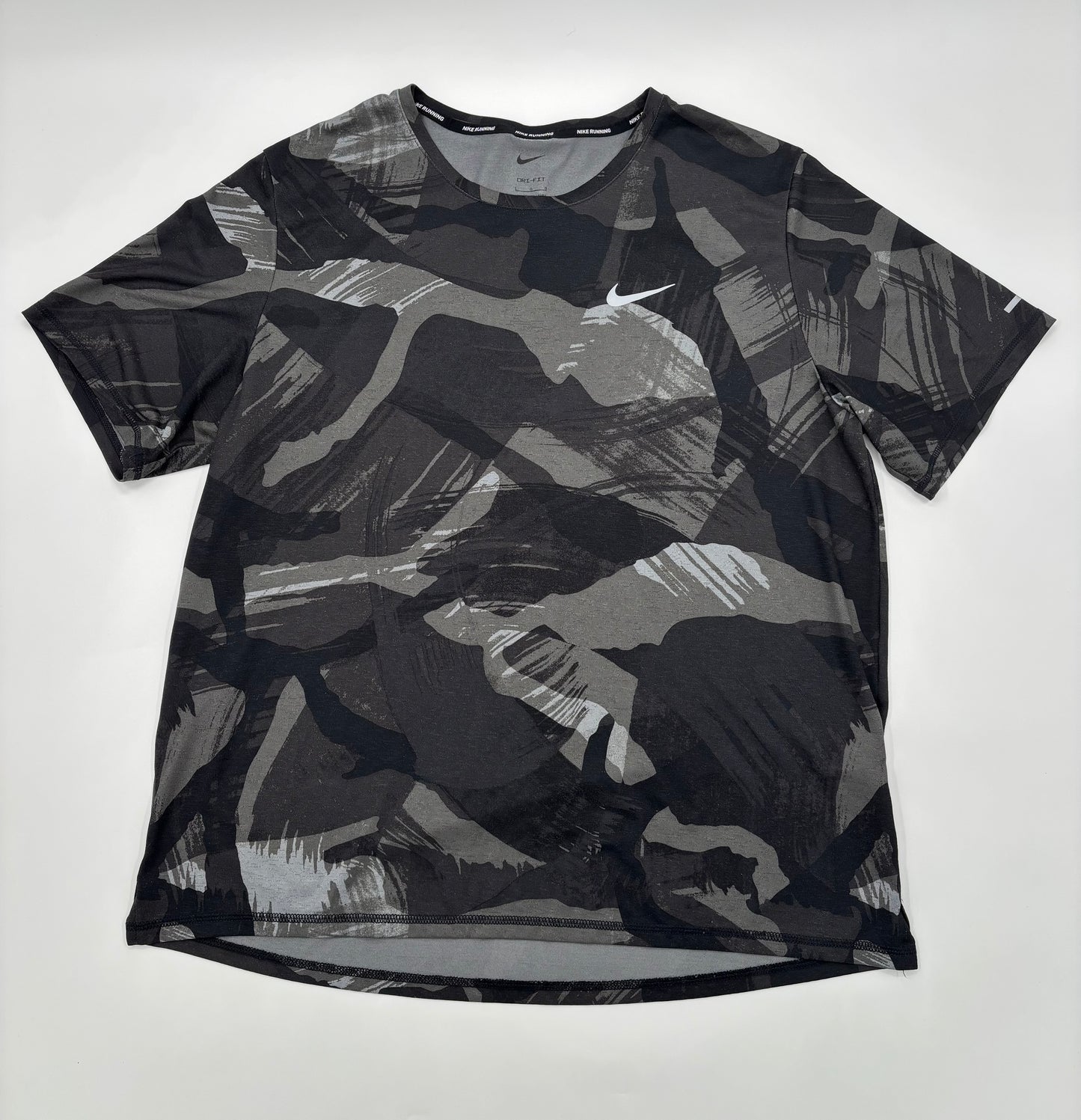 NIKE T-SHIRT