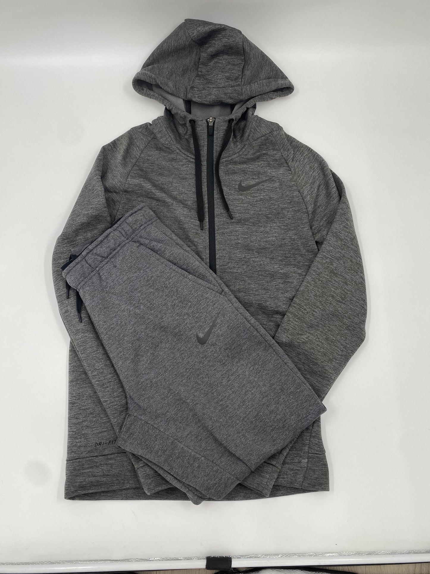 NIKE THERMA TRACKSUIT