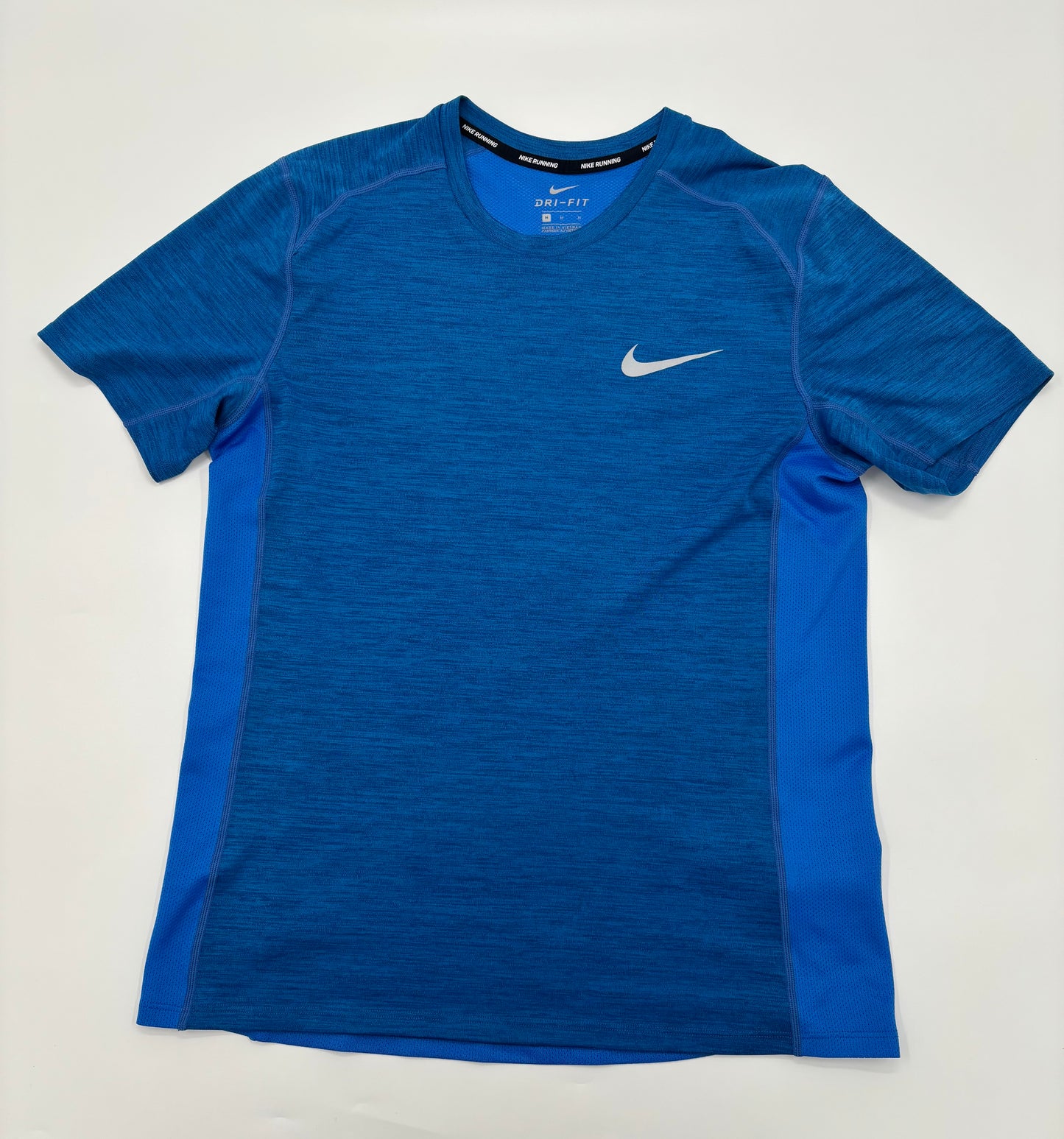 NIKE T-SHIRT