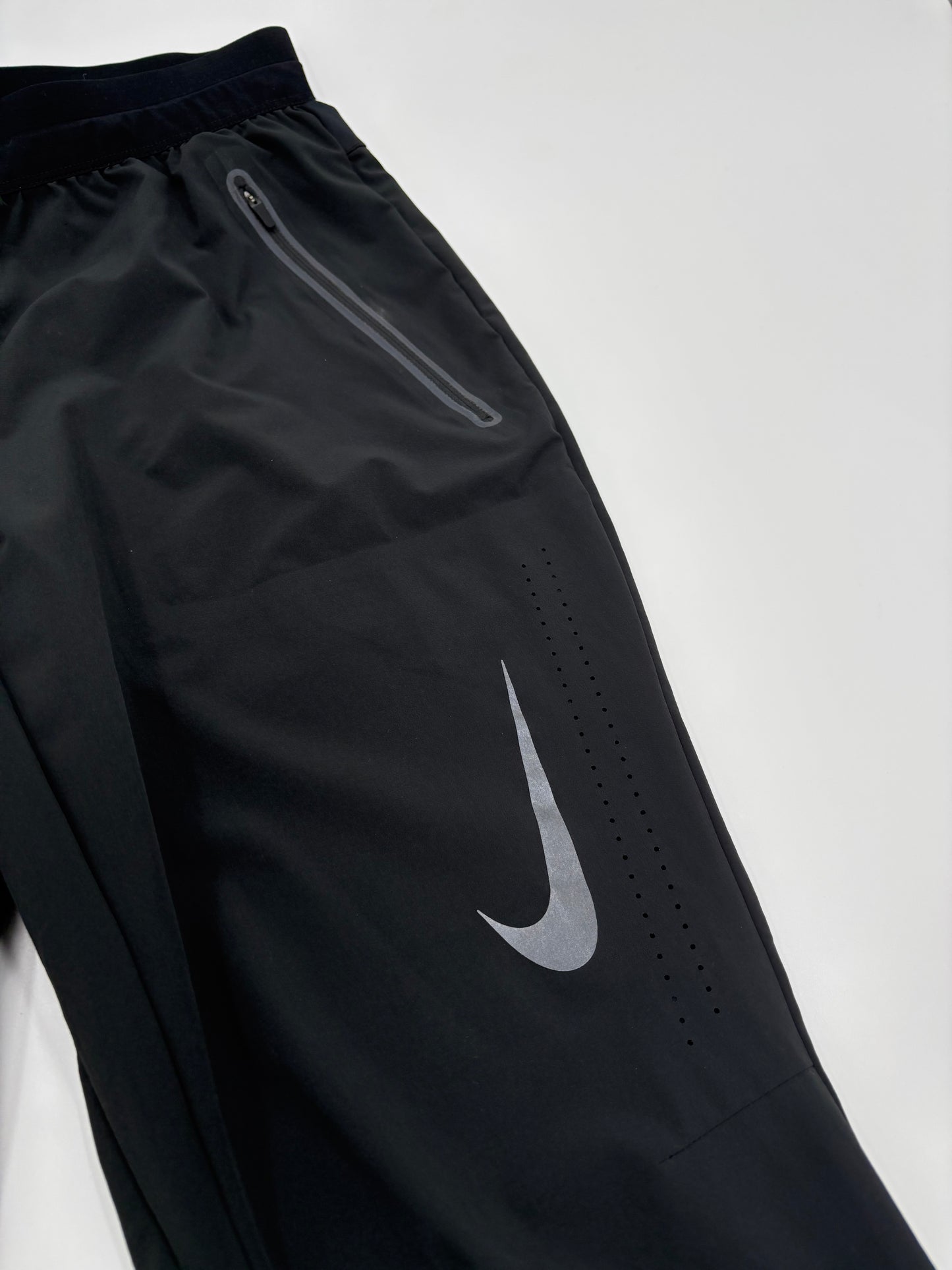 NIKE SWIFT PANTS