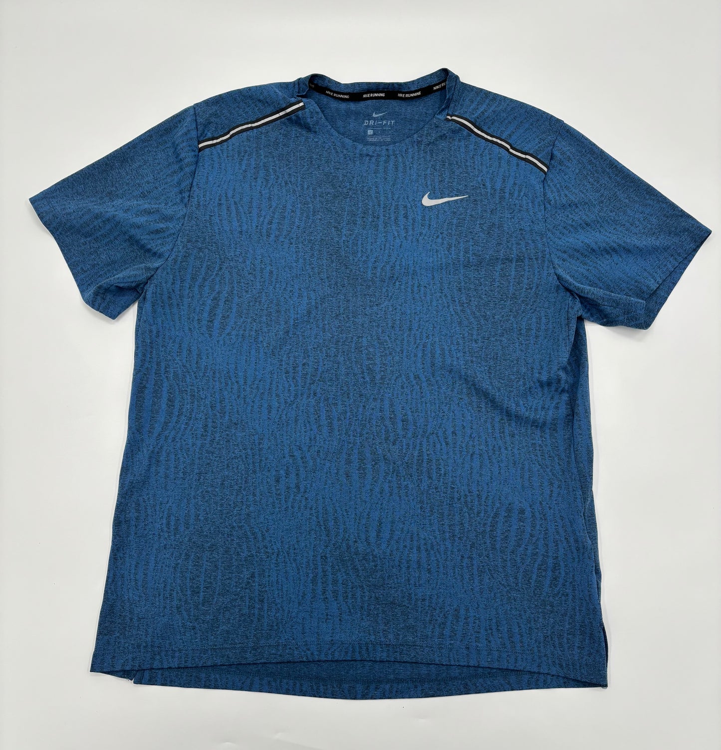 NIKE T-SHIRT