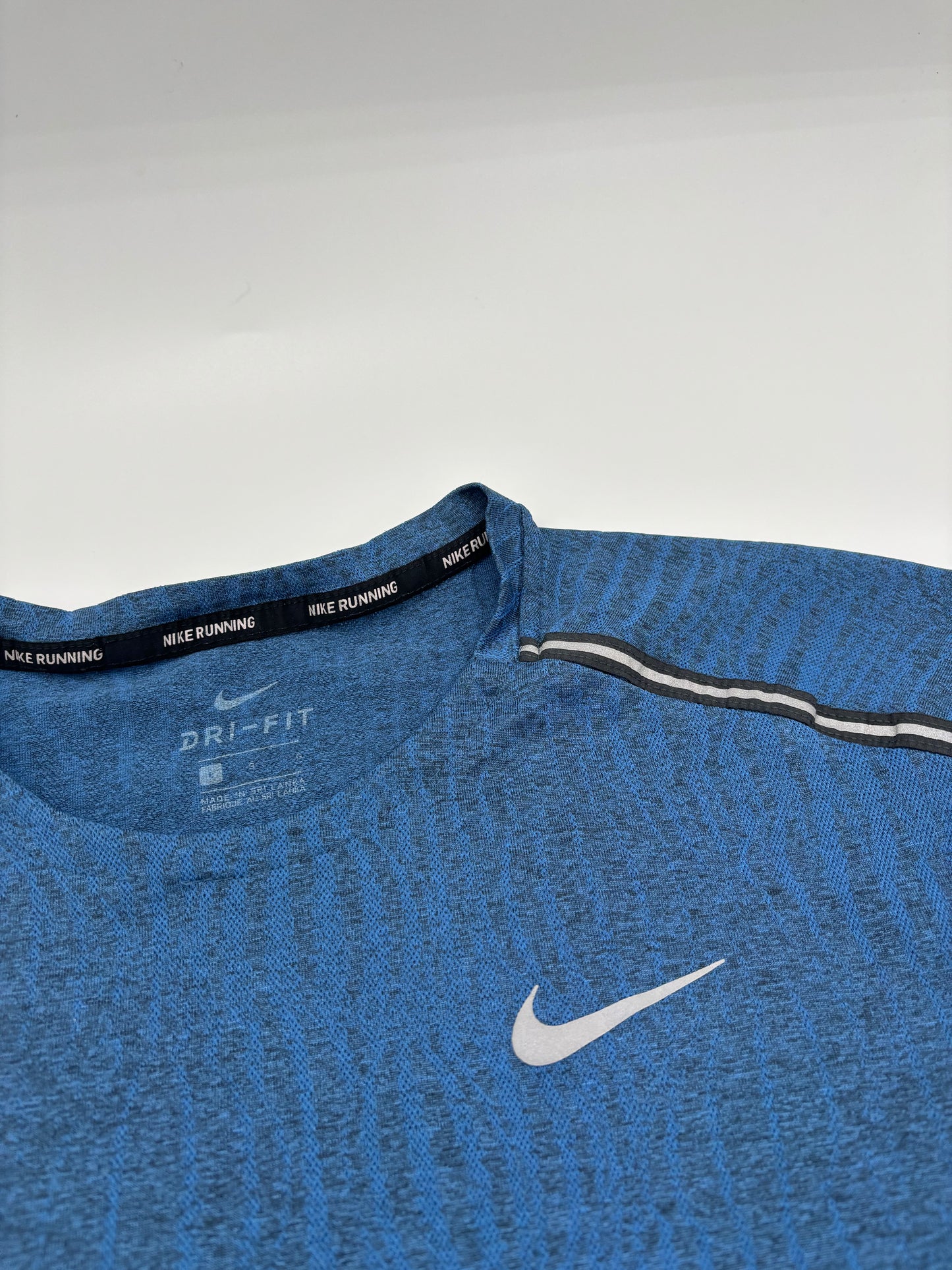 NIKE T-SHIRT