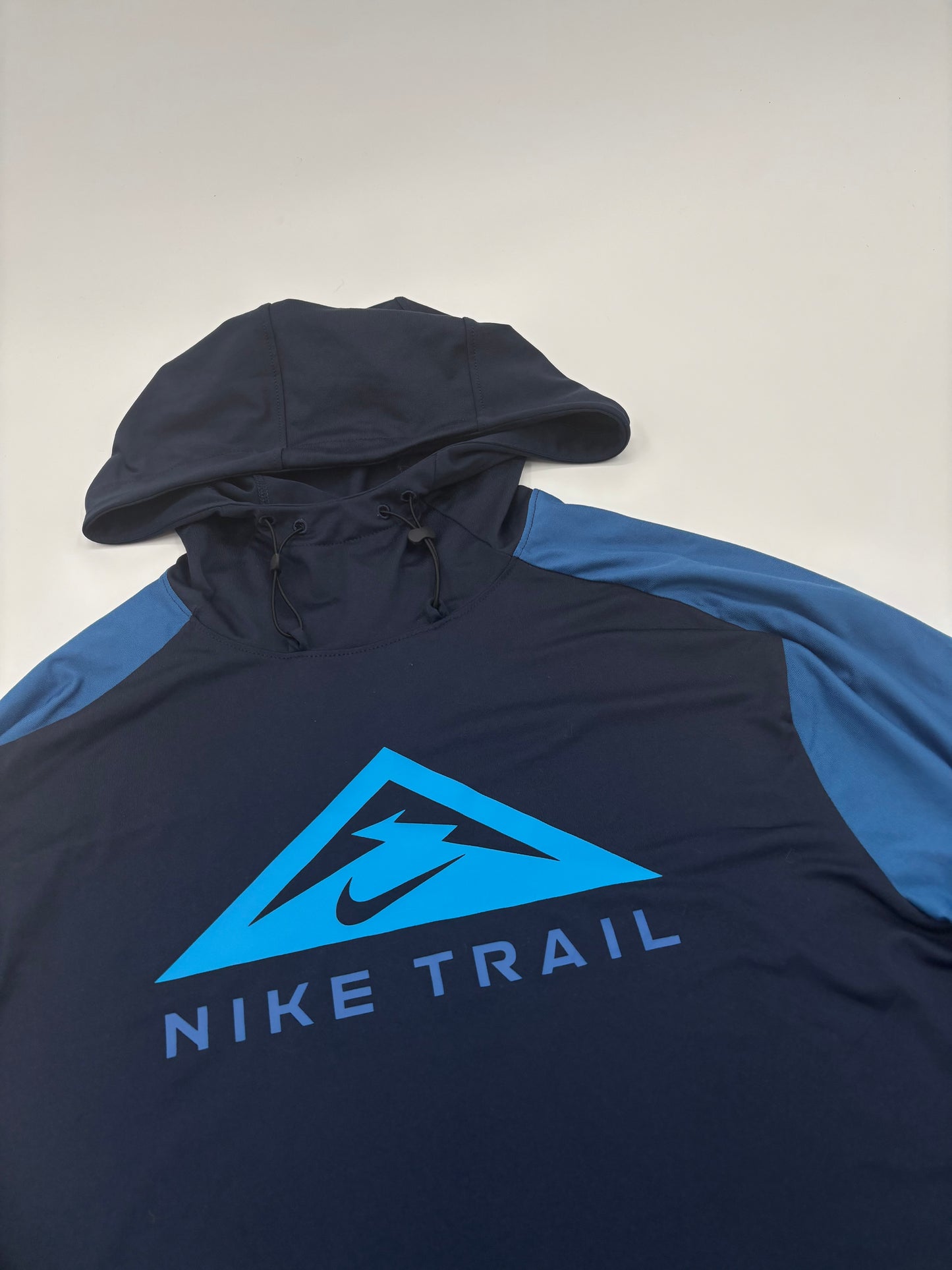 NIKE TRAIL HOODIE