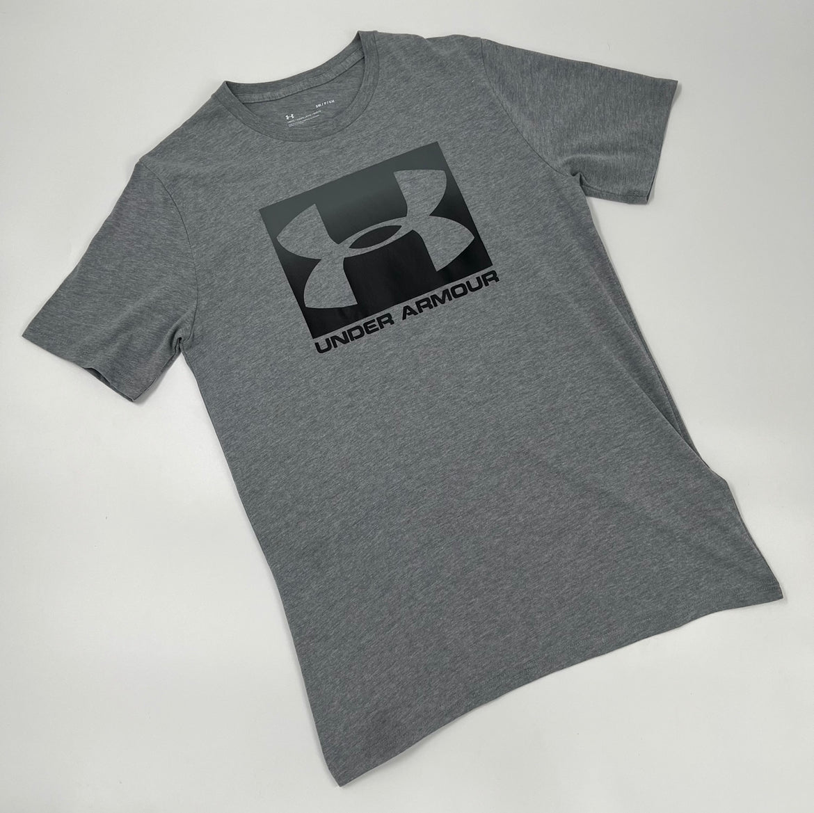 UNDER ARMOUR TSHIRT